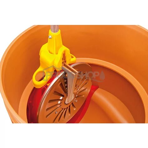 Schéma zapojenia: Revízna šachta DN 400 má spätnú klapku a 2 vstupy DN 160. Stúpacie potrubie je z hladkej rúry ø400, dĺžka 2500mm. Nosnosť poklopu 2t.